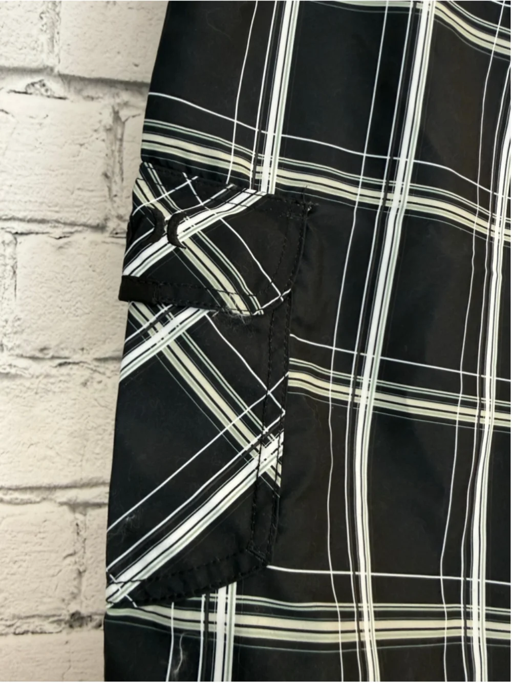 Hurley looking plaid #boardshorts